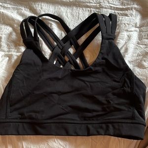 Lululemon Sports Bra, Size 6! In great condition but no tag!